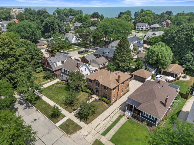 6913 5th AVENUE, Kenosha, WI 53143
