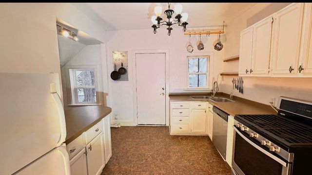 1253 Ashland Ave, Saint Paul, MN 55104