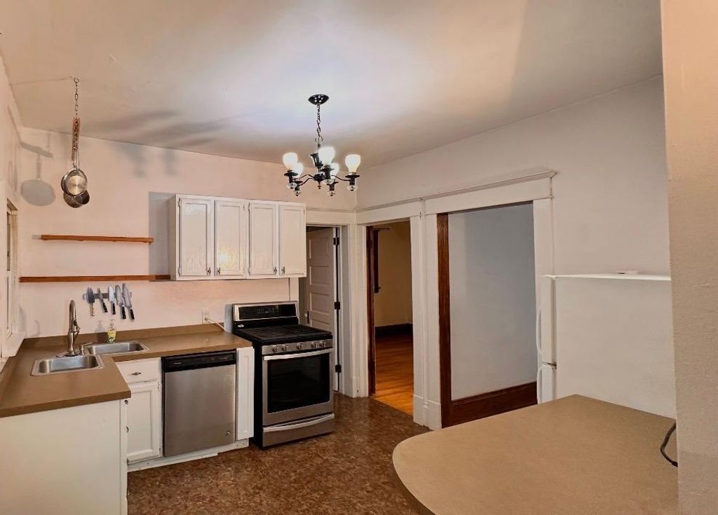 1253 Ashland Ave, Saint Paul, MN 55104