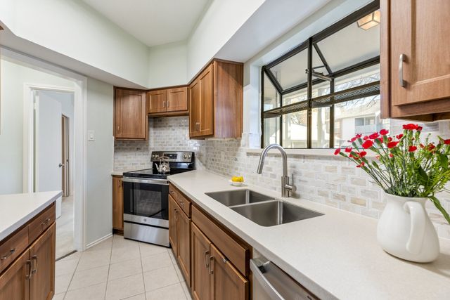 3101 Townbluff Drive 1013, Plano, TX 75075