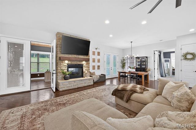 24552 Ivy Court, Wright City, MO 63390