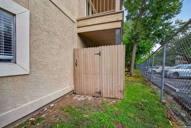 4119 Medical Dr Apt E107, San Antonio, TX 78229