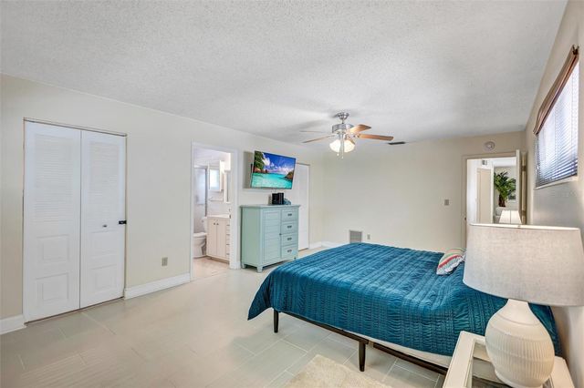 7687 117TH STREET, Seminole, FL 33772