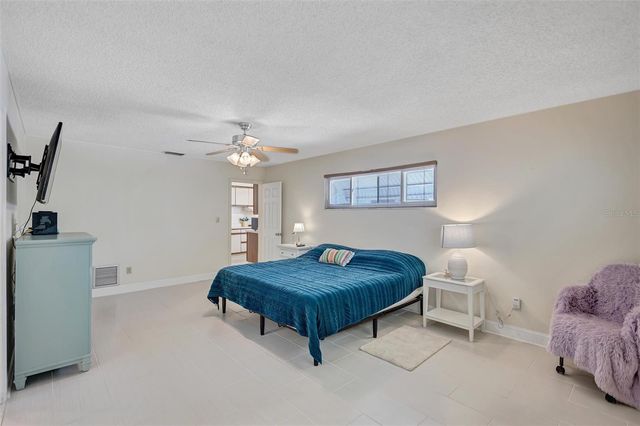 7687 117TH STREET, Seminole, FL 33772