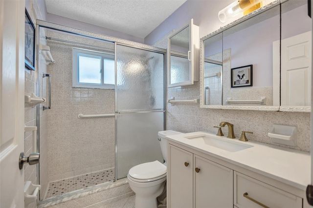 7687 117TH STREET, Seminole, FL 33772