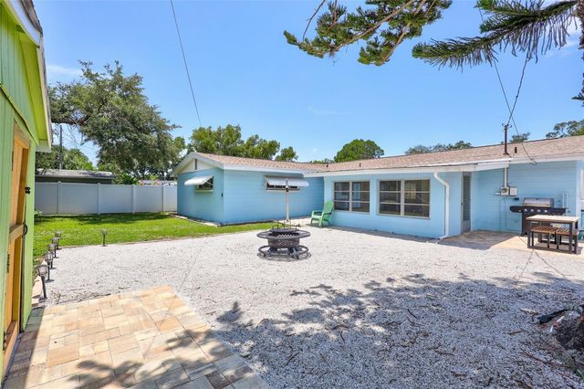 7687 117TH STREET, Seminole, FL 33772