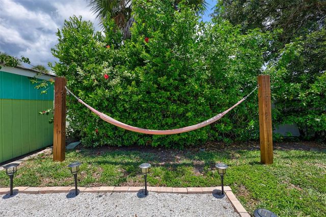 7687 117TH STREET, Seminole, FL 33772