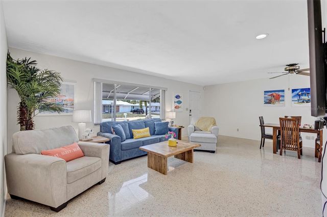 7687 117TH STREET, Seminole, FL 33772