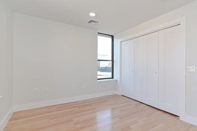 1674 Beacon Street 2-2, Brookline, MA 02445