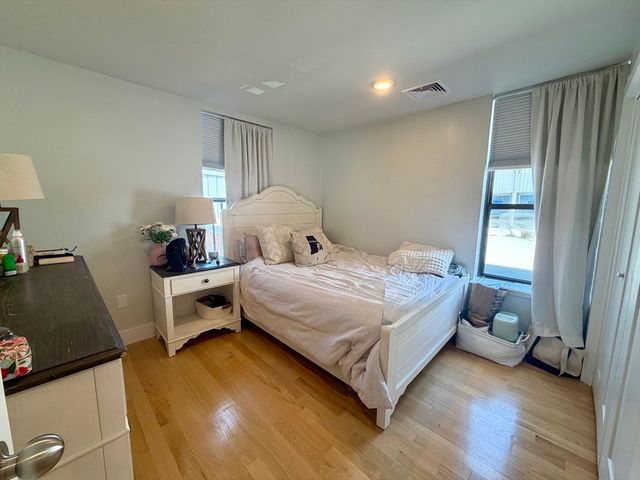1674 Beacon Street 2-2, Brookline, MA 02445