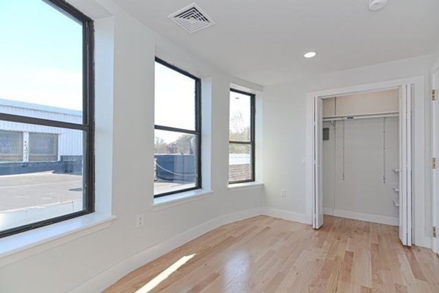 1674 Beacon Street 2-2, Brookline, MA 02445
