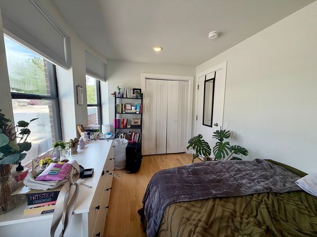 1674 Beacon Street 2-2, Brookline, MA 02445