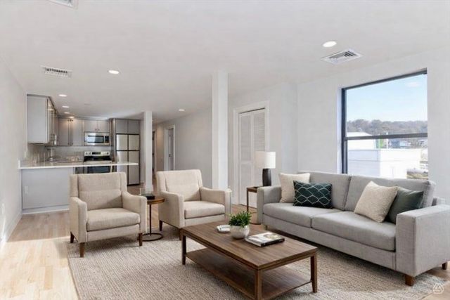 1674 Beacon Street 2-2, Brookline, MA 02445