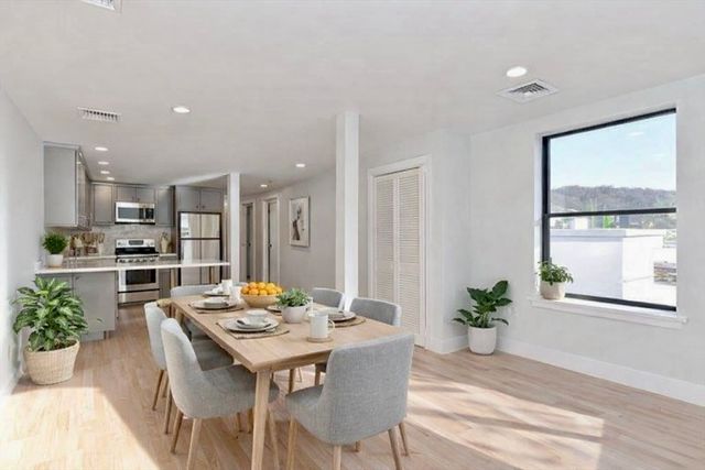 1674 Beacon Street 2-2, Brookline, MA 02445