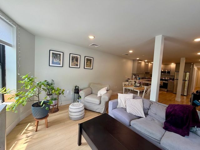 1674 Beacon Street 2-2, Brookline, MA 02445