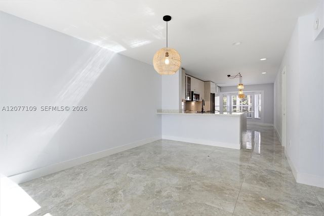 1880 Sweetbay Way, Hollywood, FL 33019