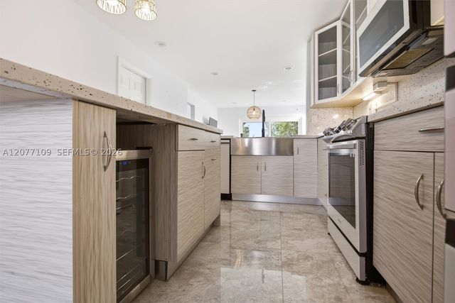 1880 Sweetbay Way, Hollywood, FL 33019