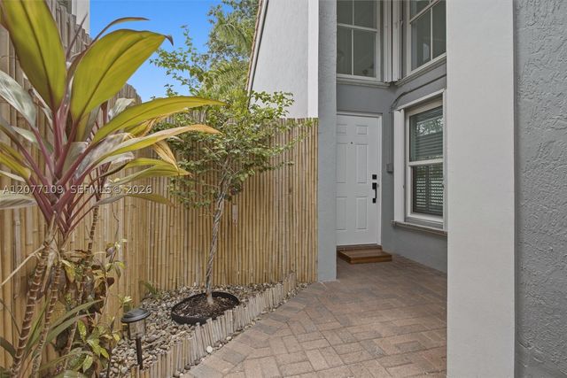 1880 Sweetbay Way, Hollywood, FL 33019