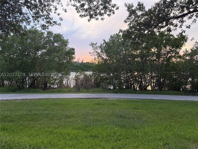 1880 Sweetbay Way, Hollywood, FL 33019