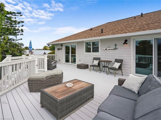 474 Lake Murex CIR, Sanibel, FL 33957
