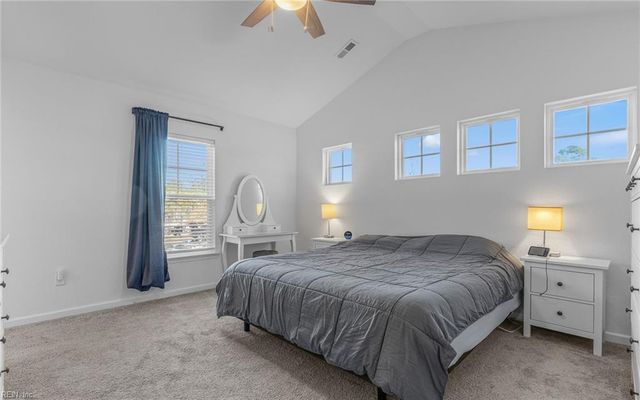 121 Topsail LN, Yorktown, VA 23693