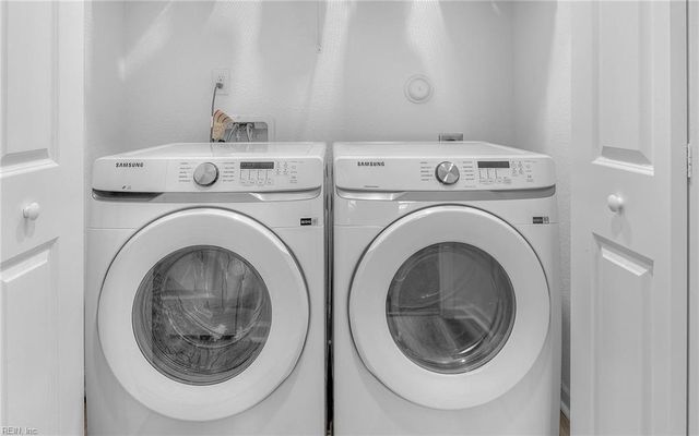 121 Topsail LN, Yorktown, VA 23693