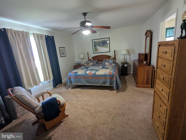 316 MARTINA DR, Chambersburg, PA 17201