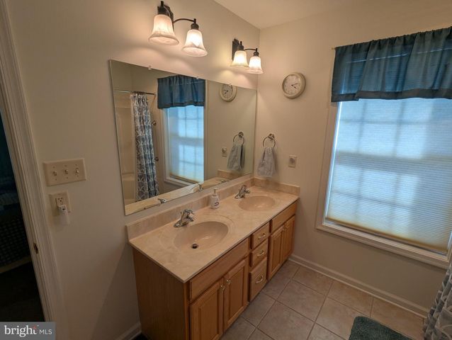 316 MARTINA DR, Chambersburg, PA 17201