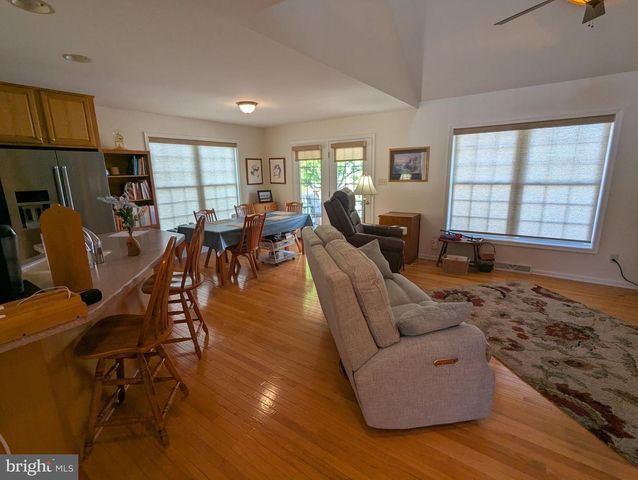 316 MARTINA DR, Chambersburg, PA 17201