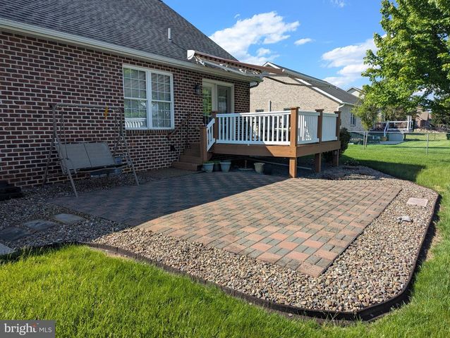 316 MARTINA DR, Chambersburg, PA 17201