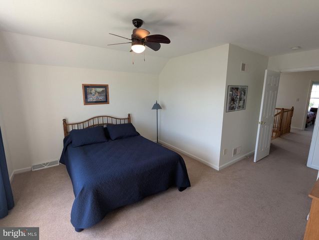 316 MARTINA DR, Chambersburg, PA 17201