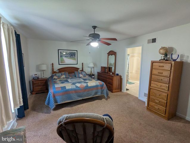 316 MARTINA DR, Chambersburg, PA 17201