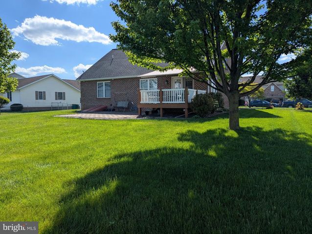 316 MARTINA DR, Chambersburg, PA 17201