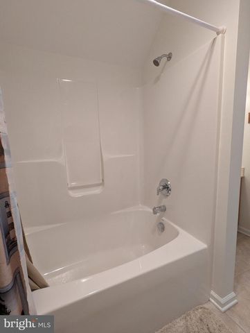 316 MARTINA DR, Chambersburg, PA 17201