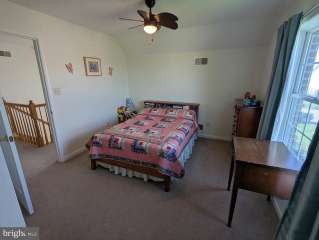 316 MARTINA DR, Chambersburg, PA 17201