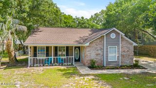 9404 Meadowlark Avenue, Ocean Springs, MS 39564