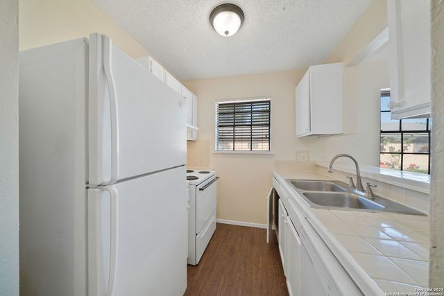 206 Bexar Dr, San Antonio, TX 78228