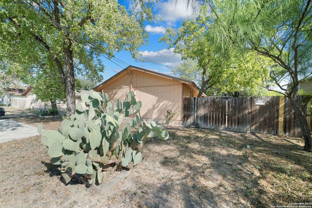 206 Bexar Dr, San Antonio, TX 78228