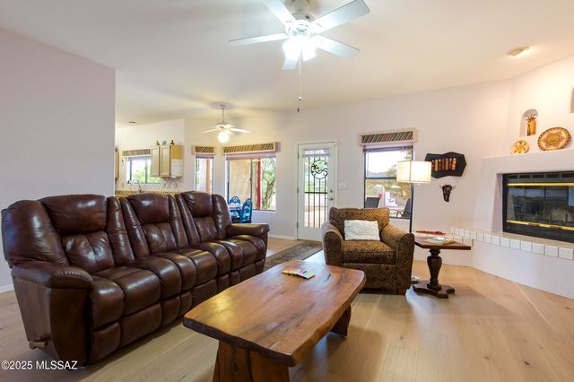 4920 W Harris Hawk Place, Tucson, AZ 85745