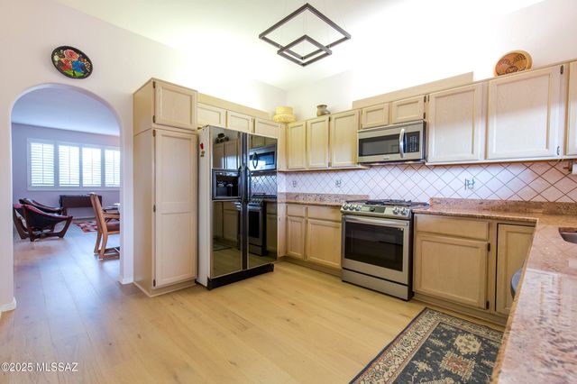 4920 W Harris Hawk Place, Tucson, AZ 85745