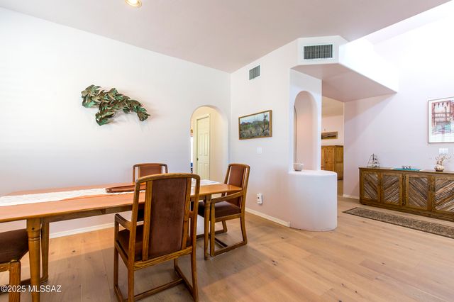 4920 W Harris Hawk Place, Tucson, AZ 85745