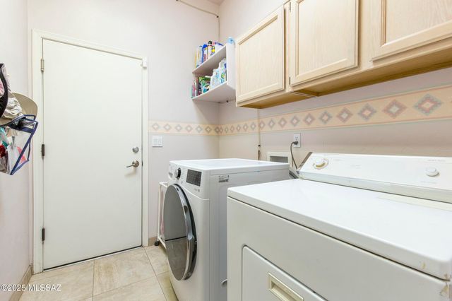 4920 W Harris Hawk Place, Tucson, AZ 85745