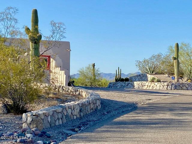 4920 W Harris Hawk Place, Tucson, AZ 85745