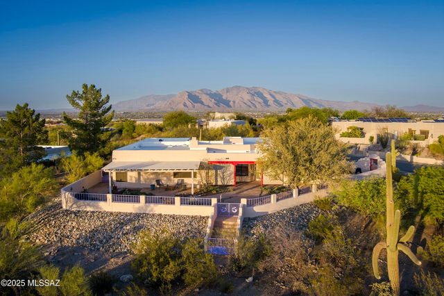 4920 W Harris Hawk Place, Tucson, AZ 85745