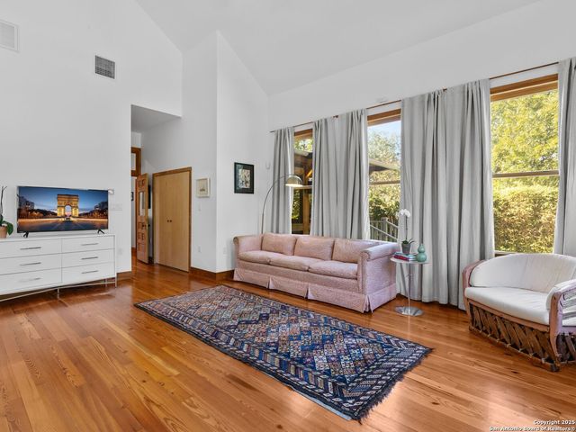 211 Devine Street, San Antonio, TX 78210