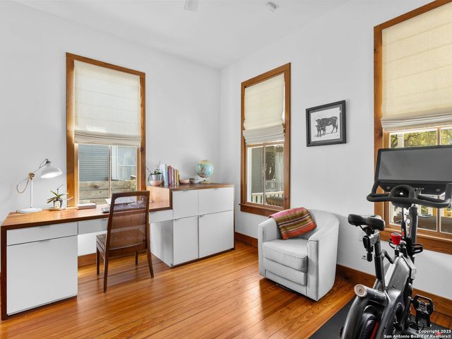 211 Devine Street, San Antonio, TX 78210