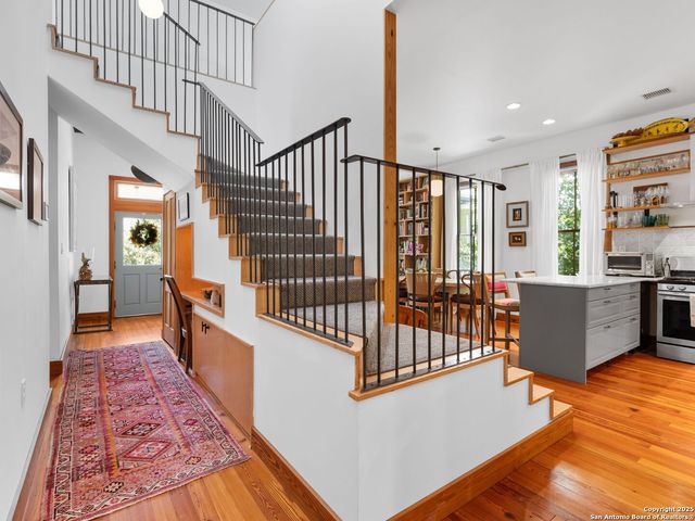 211 Devine Street, San Antonio, TX 78210