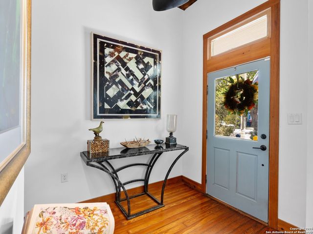 211 Devine Street, San Antonio, TX 78210