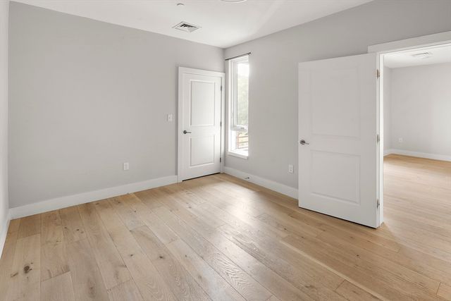 1650 Commonwealth Ave 204, Boston, MA 02135
