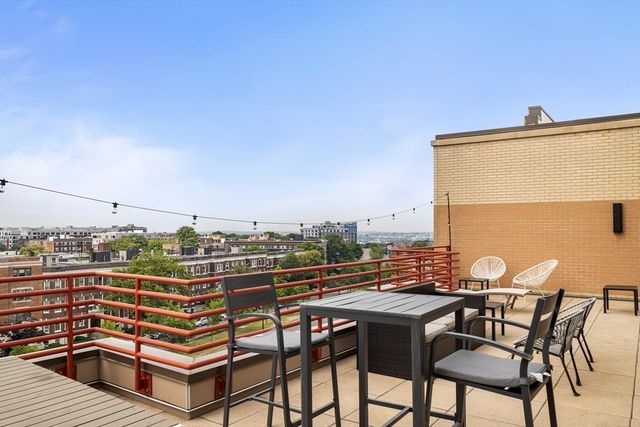 1650 Commonwealth Ave 204, Boston, MA 02135